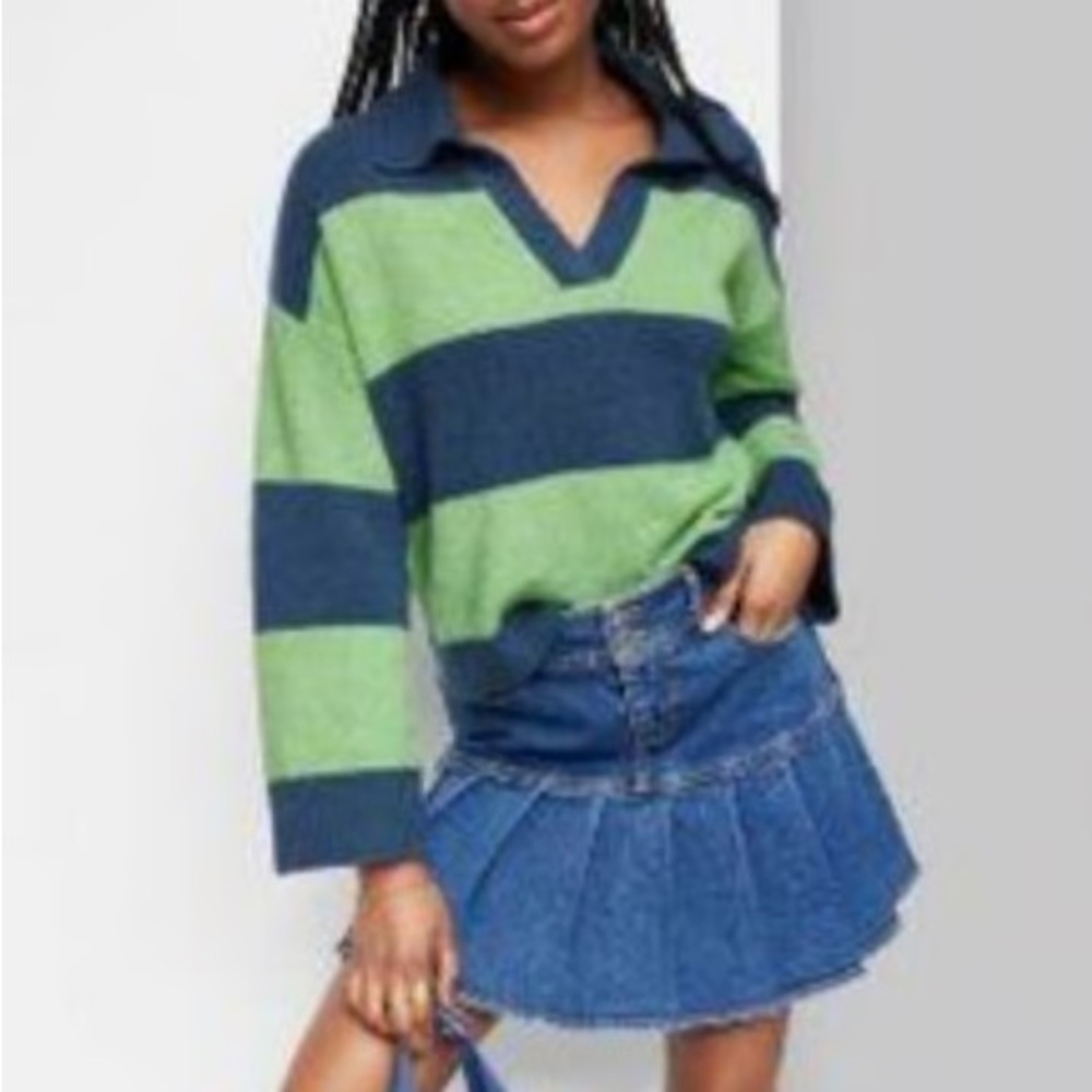 Wild Fable Striped Green and Blue Women's Sweater collar vneck